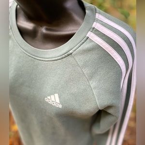 Adidas drop shoulder crop sweatshirt with three stripes on arm sleeves